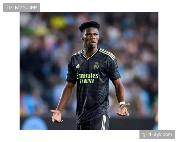 楚阿梅尼防守稳健表现出色，牢固筑起球队中场防线