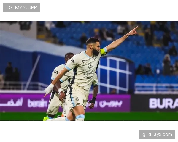 本泽马状态回暖表现亮眼,助力球队强势夺冠 本泽马状态回暖表现亮眼,助力球队强势夺冠