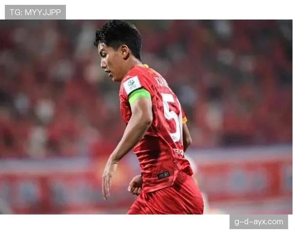 亚运足球赛场燃情绽放：年轻新星闪耀进球集锦