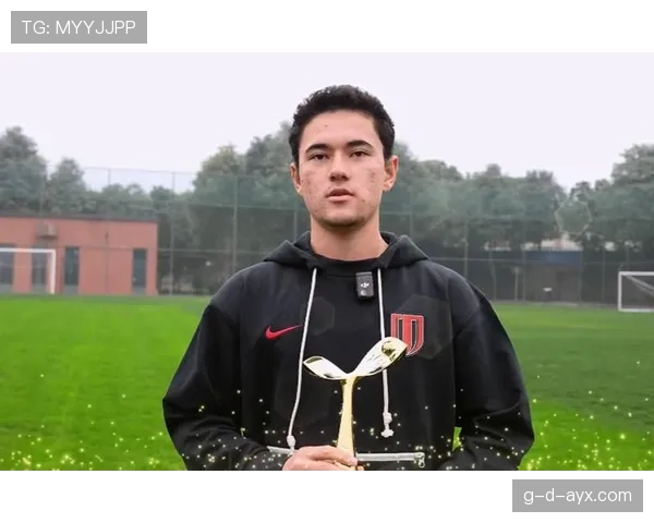 阿贾克斯青训再结硕果，新星闪耀点燃荷兰足球未来希望