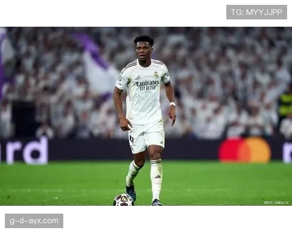 奥雷利安·楚阿梅尼客串中卫的多位置战术价值解析