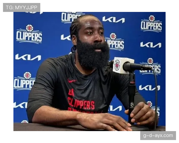 哈登这自律程度，凌晨四点的洛杉矶都没他醒得早